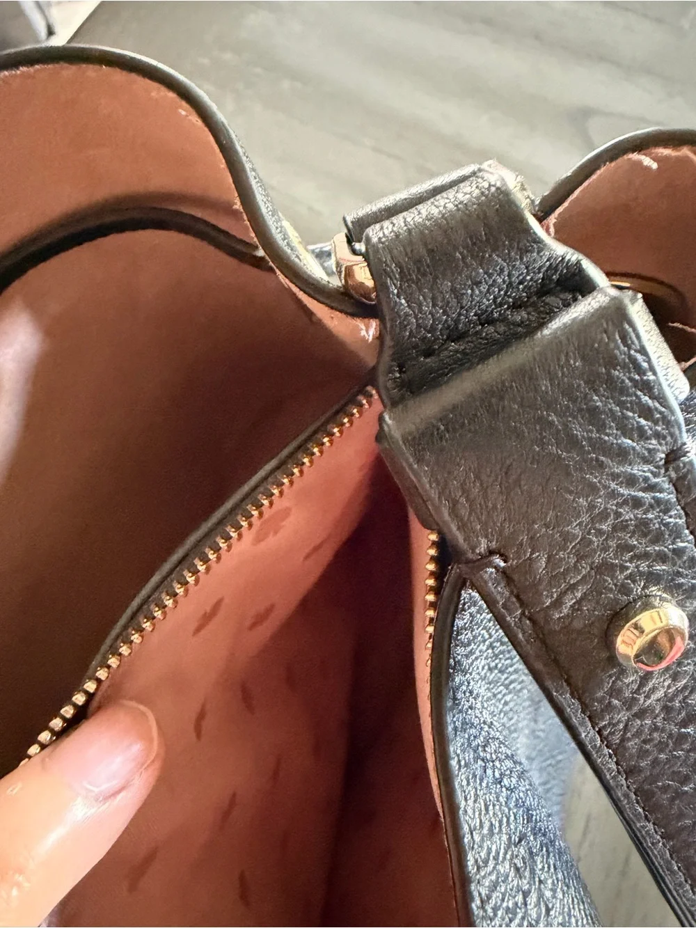 kate spade Black Pebbled Leather Bucket Shoulder Bag with Gold-Tone Accent bundl